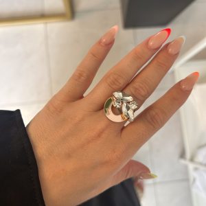 Mini rose ring