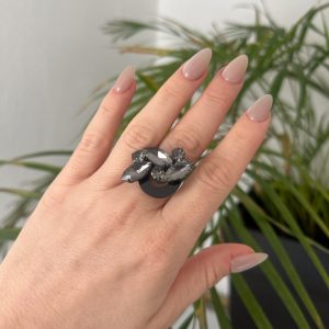 Mini black ring